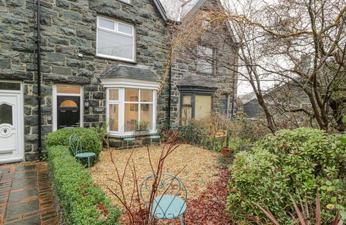 Llanbedr Cottage | Bronwen House