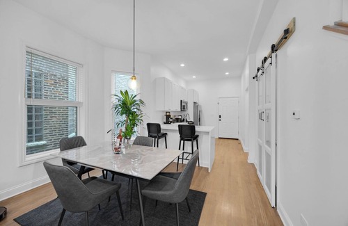 Bronzeville House | Bronzeville Jazz Room. Beautiful, cozy, centered, relaxing, rustic.