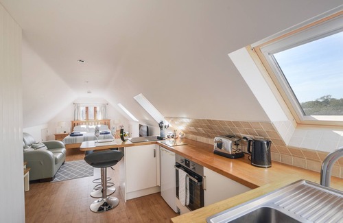Musbury Cottage | BROOKHAVEN, pet friendly, with a garden in Musbury
