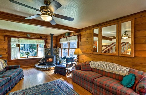 Brookings House | Brookings House on 3 Acres, Half Mile to Coast!