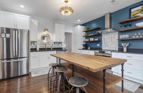 Wilmington House | Brooklyn House, charming & chic 3-bedrm, Great Location with FREE PARKINGn