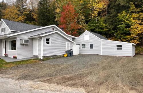 Day House | Brooks bay