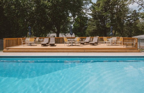 Grawn House | Brookside Cottages and Resorts DuckIn Cottage