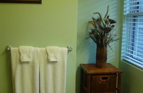 Waynesville Bed & Breakfast | Brookside Mountain Mist Inn