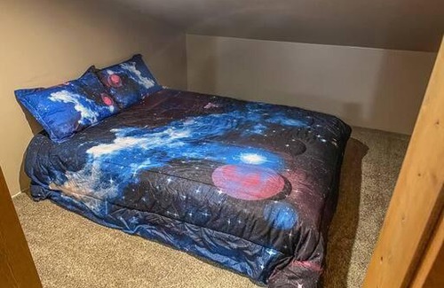 Bedford House | Broomsage Cabin