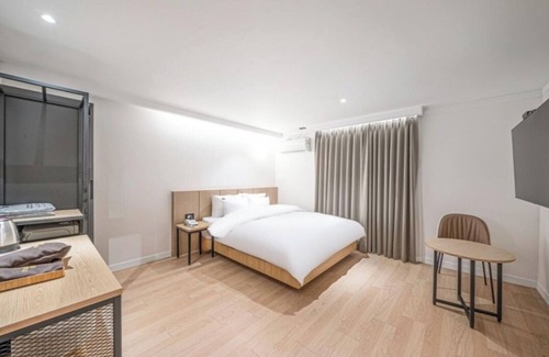 Chilgok Hotel | Brown Dot Hotel Gumi
