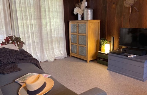Bilpin Cottage | BROWNS COTTAGE - the perfect destination for a romantic getaway. SPECIALS ON NOW !