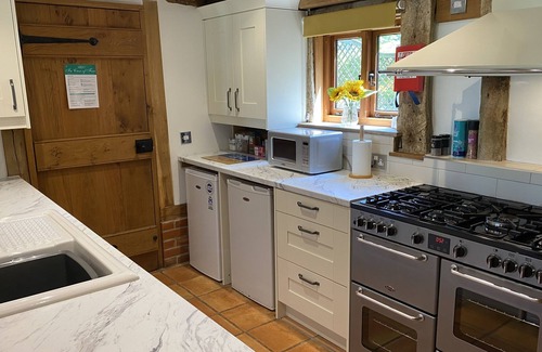 Woodbridge House | Brundish, Suffolk Large 4-Bed Barn Stunning!