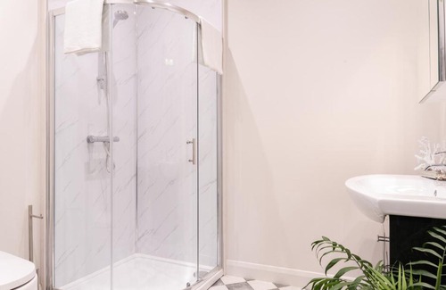 Lisnagunogue Apartment | Bryan Street Apartments