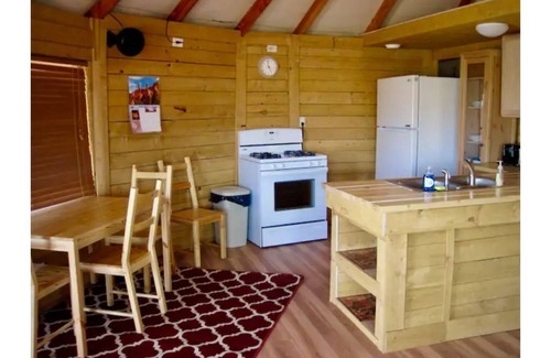 Panguitch Cabin | Bryce Canyon Deluxe Private Yurt
