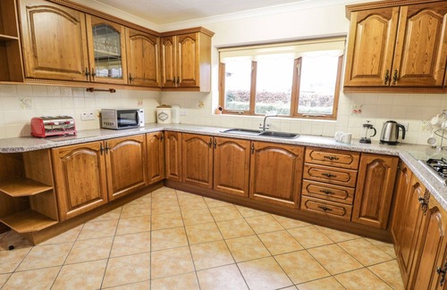 Bala Cottage | BRYN LLAN, family friendly, with a garden in Bala