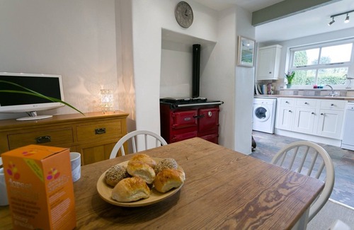 Beaumaris Apartment | Bryn Mel (Honey Hill Cottage) - a dog friendly house that sleeps 6 guests in 4 bedrooms