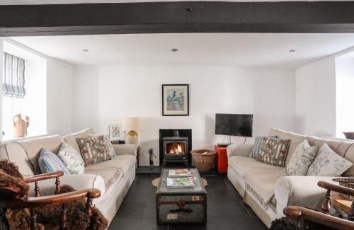 Beaumaris House | Bryn Tegid