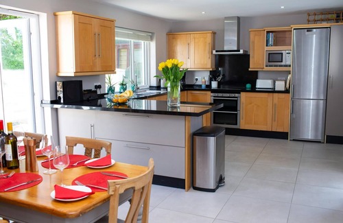 Felinwynt Cottage | Bryn-y-Mor Apartment, Mwnt