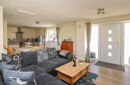 Llanfyrnach House | Brynteg Cottage