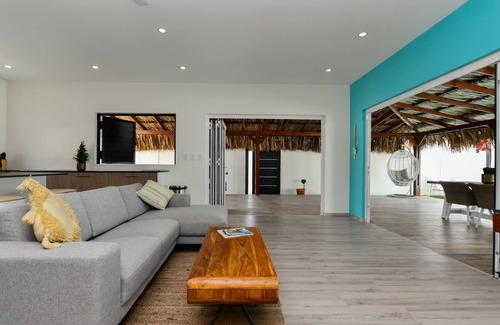Bubali Villa | Buba Villa 2, modern Caribbean villa within walking distance of Eagle Beach!