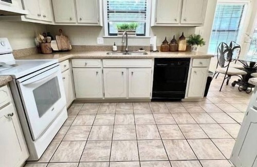 Valdosta House | Bubba & Lulu's Northlake Rental