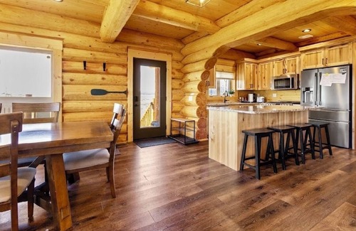 Island Park Cabin | Bucket List Adventure Lodge. Newly built! Grill, Fire pit, Parking