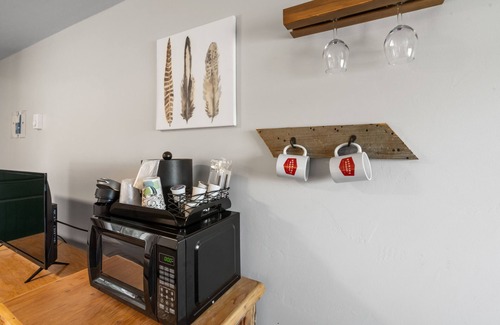 West Yellowstone Hotel | Bucking Moose Chipmunk Room (#5)