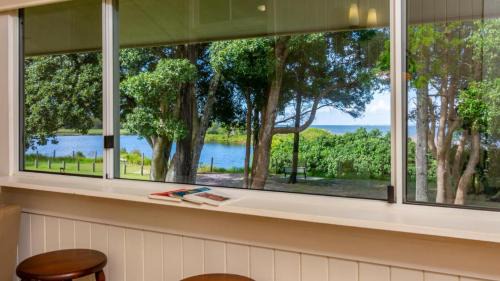 Bongaree House | Buckley's Cottage By The Sea