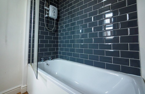 Stoke-on-Trent Apartment | Bucknall Lodge Room 2 Hanley