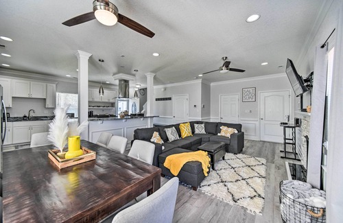Buckroe Beach Cottage | Buckroe Family Home: Walk to the Beach!