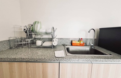 Mandurriao Apartment | Budget Bunk Studio Comfort