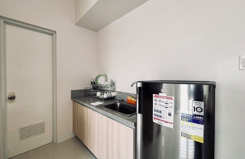 Mandurriao Apartment | Budget Bunk Studio Comfort