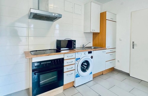 Liesing Apartment | Budget-friendly Room for 3P | Easy City Access