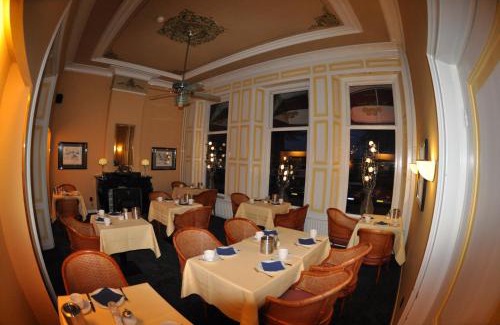 Edelstenenbuurt Hotel | Budget Hotel Le Beau Rivage