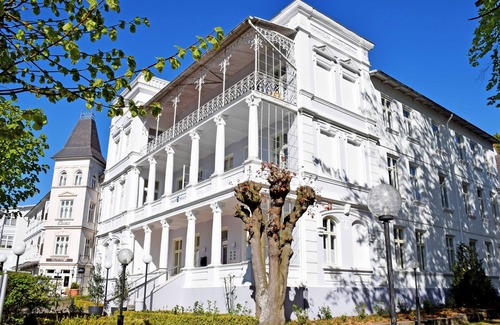 Sellin Cottage | Budget room with shower/WC on corridor 28 - Wilhelms Hostel in Ostseebad Sellin