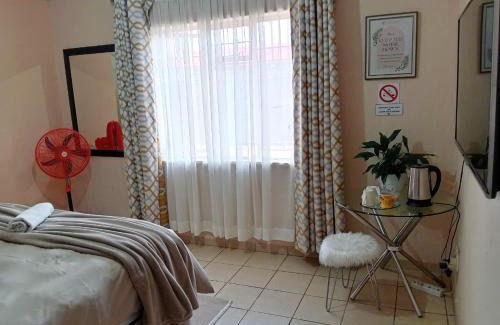 Krugersdorp House | Budget Stays at Olivia Pines Guesthouse