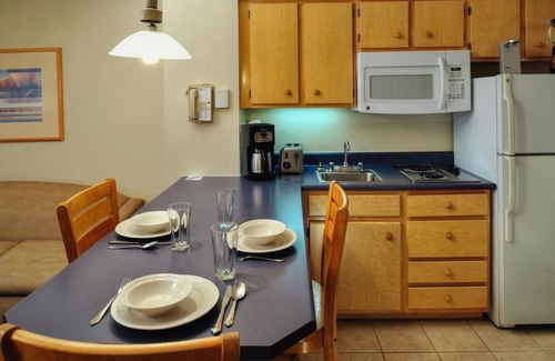Palo Verde House | Budget Stays in Tucson Await: Spacious Rooms Near University of Arizona!