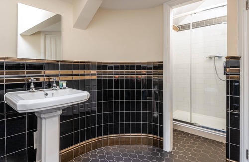 Doncaster Apartment | Budget Studio Apartment in Central Doncaster