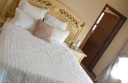 Kempton Park House | Budias guest lodge