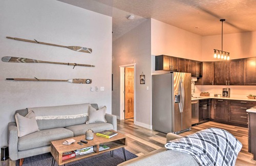 Buena Vista Condo | Buena Vista Condo: 1/2 Mile to River & Main St!