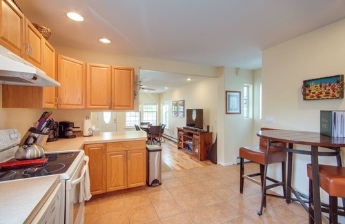 Buena Vista House | Buena Vista 'Shambala' Sanctuary Near Main St!