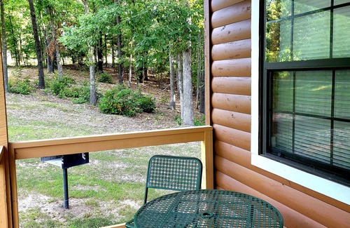 Harriet Cabin | Buffalo River Relaxation and Couple's refresh! Float. Swim, Fish, and Hike!