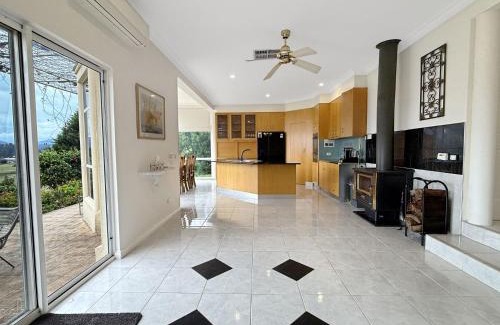 Merriang House | Buffalo River Retreat - 6 Bedroom