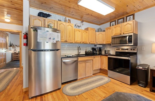 Fall River Estates Condo | Bugle Pointe B04 River View!