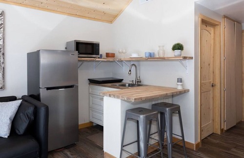 Arrowhead Villas House | Bugsy’s Inside Out Hideaway|Private|Nature