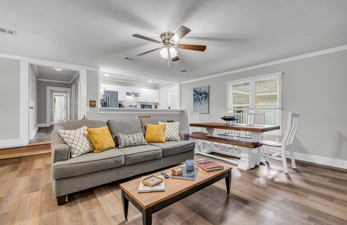 Starkville House | Bulldog Game Day Stay | 4BR w/Spacious Driveway