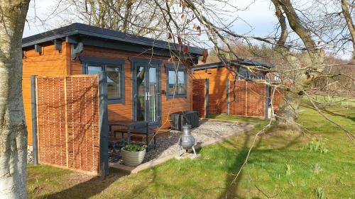 Forfar Apartment | Bumblebee Cabin and Barn Owl Cabin at Redroofs