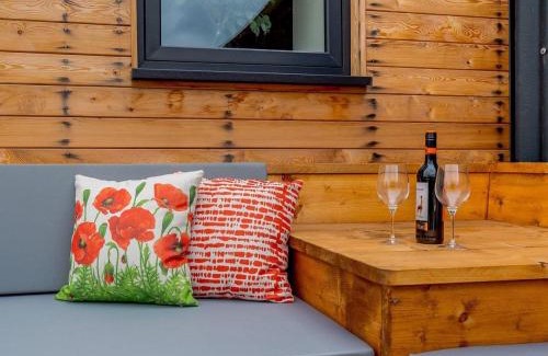 Boston House | Bumblebee