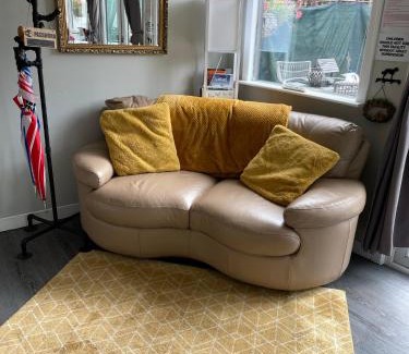 Falkirk House | Bumble’s Barn