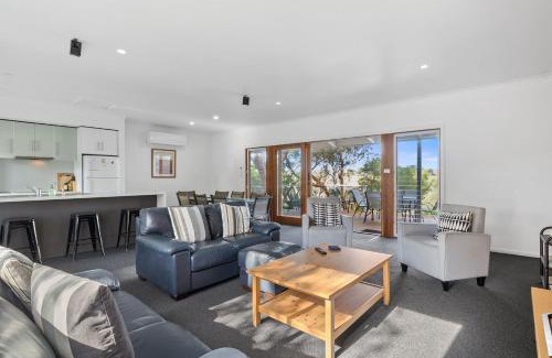Normanville House | Bungala Cottage 28 Jetty Road