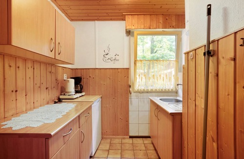 Quitzdorf am See House | Bungalow '14 - Finnhütte' with Private Terrace and Shared Garden