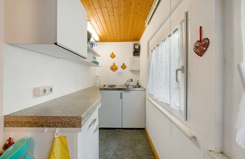 Waldhufen House | Bungalow '24 - Kimbucht' with Private Terrace and Shared Garden