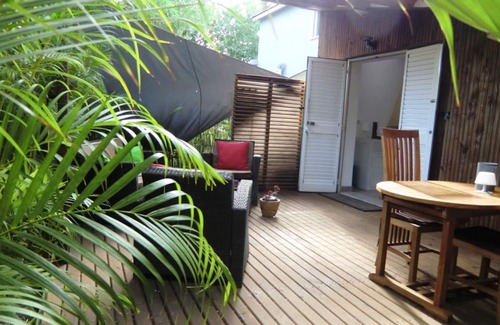 L'Ermitage-les-Bains House | Bungalow and zen terraces nestled in an exotic garden near the lagoon