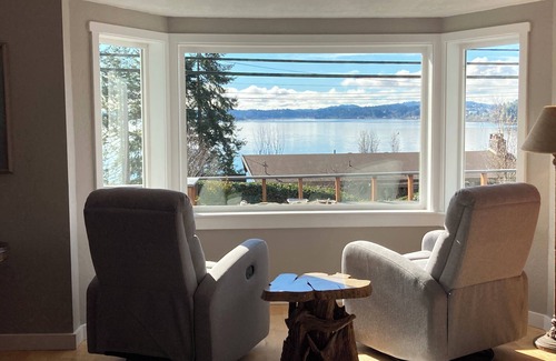 North Bend House | Bungalow by the Bay-30-day minimum
